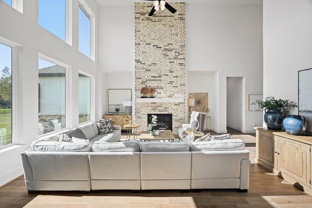 109 Bentwood Meadow Lane, Montgomery, TX 77356