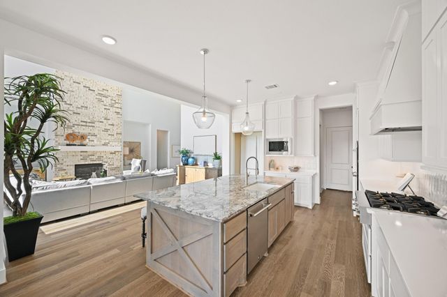 109 Bentwood Meadow Lane, Montgomery, TX 77356