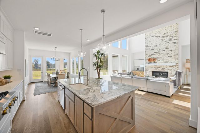 109 Bentwood Meadow Lane, Montgomery, TX 77356