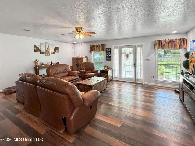 3506 Jerry Davis Road, Moss Point, MS 39562