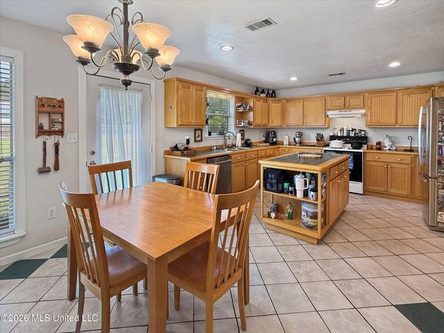 3506 Jerry Davis Road, Moss Point, MS 39562