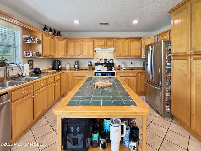 3506 Jerry Davis Road, Moss Point, MS 39562