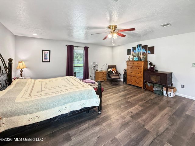 3506 Jerry Davis Road, Moss Point, MS 39562