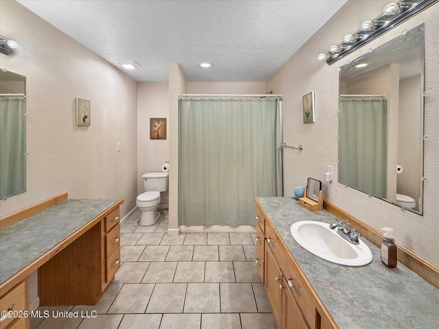 3506 Jerry Davis Road, Moss Point, MS 39562