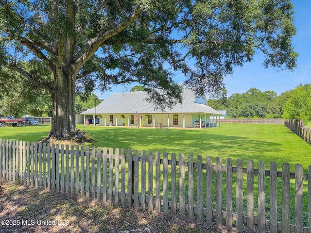 3506 Jerry Davis Road, Moss Point, MS 39562