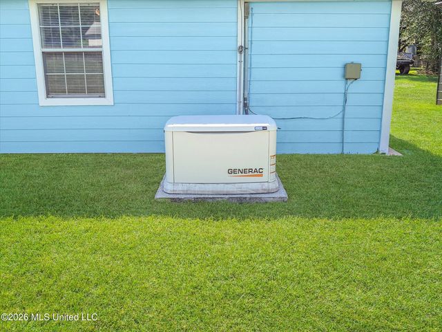 3506 Jerry Davis Road, Moss Point, MS 39562