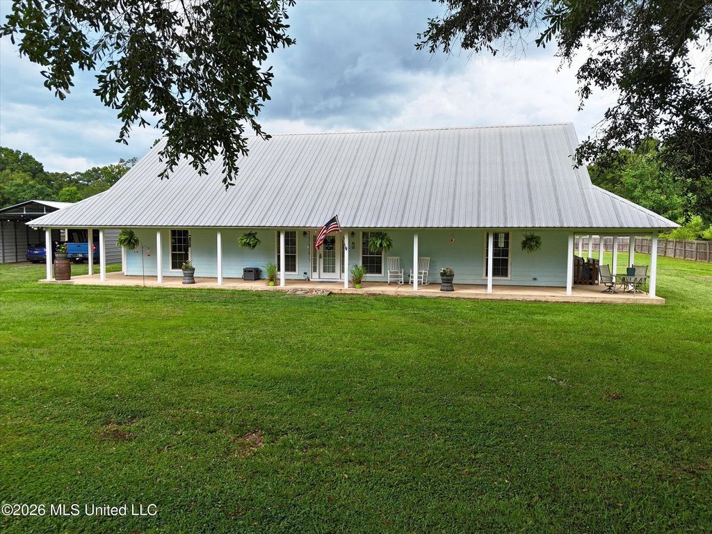 3506 Jerry Davis Road, Moss Point, MS 39562