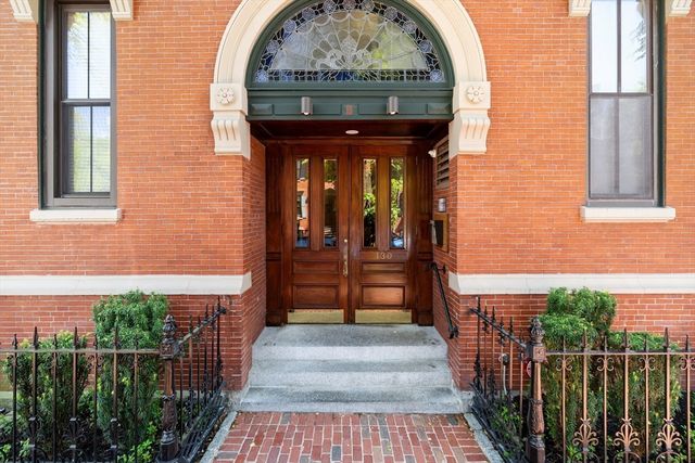 130 Appleton St 3H, Boston, MA 02116