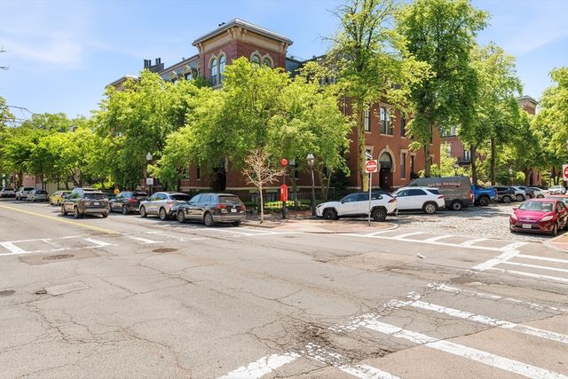 130 Appleton St 3H, Boston, MA 02116