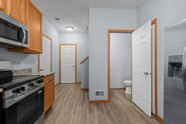 1844 Mockingbird Avenue, Shakopee, MN 55379