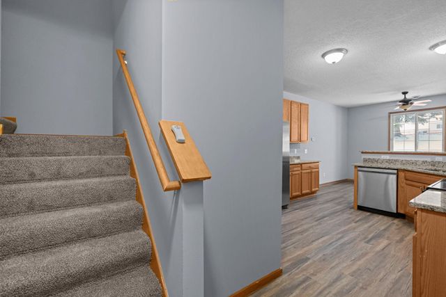 1844 Mockingbird Avenue, Shakopee, MN 55379