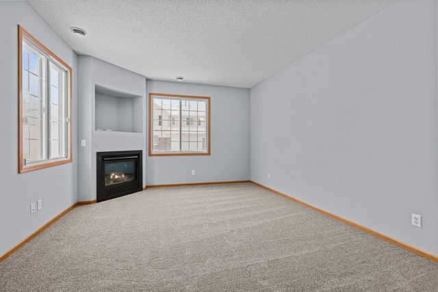 1844 Mockingbird Avenue, Shakopee, MN 55379