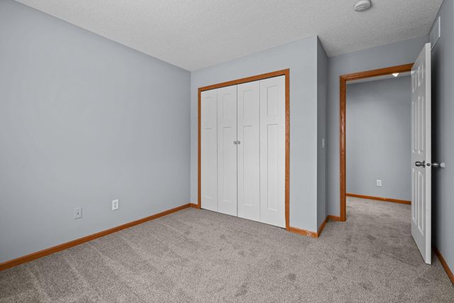 1844 Mockingbird Avenue, Shakopee, MN 55379