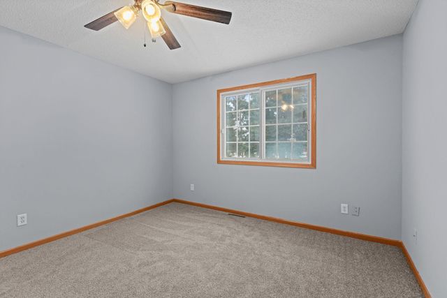 1844 Mockingbird Avenue, Shakopee, MN 55379