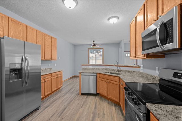 1844 Mockingbird Avenue, Shakopee, MN 55379