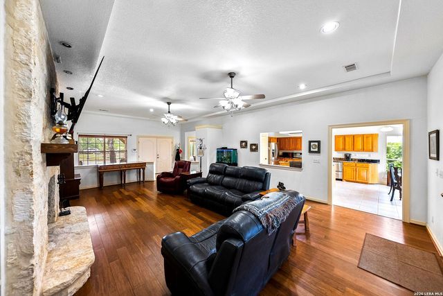 139 N Drew, Kerrville, TX 78028