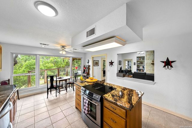 139 N Drew, Kerrville, TX 78028