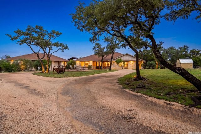 139 N Drew, Kerrville, TX 78028