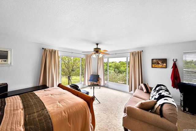 139 N Drew, Kerrville, TX 78028