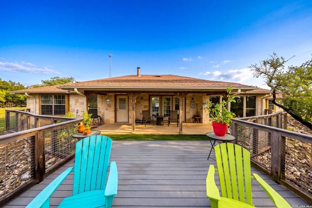 139 N Drew, Kerrville, TX 78028