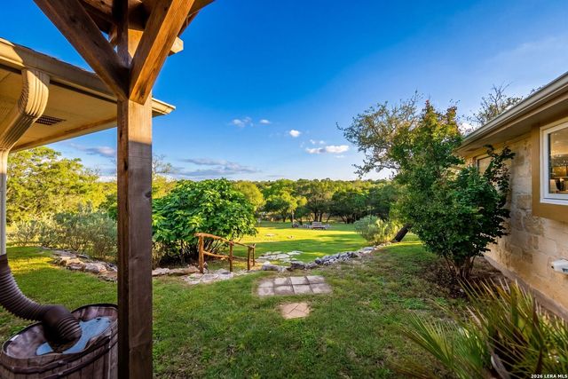 139 N Drew, Kerrville, TX 78028
