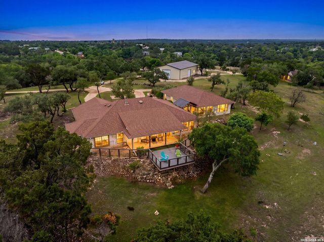 139 N Drew, Kerrville, TX 78028