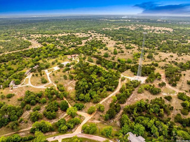 139 N Drew, Kerrville, TX 78028