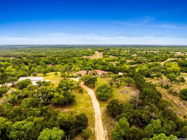139 N Drew, Kerrville, TX 78028