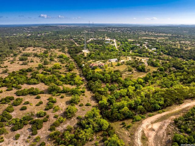 139 N Drew, Kerrville, TX 78028