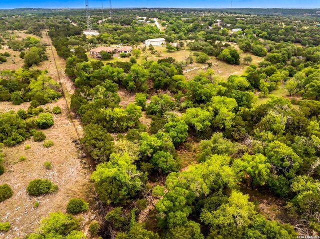 139 N Drew, Kerrville, TX 78028