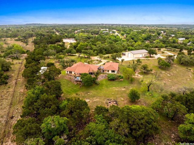 139 N Drew, Kerrville, TX 78028