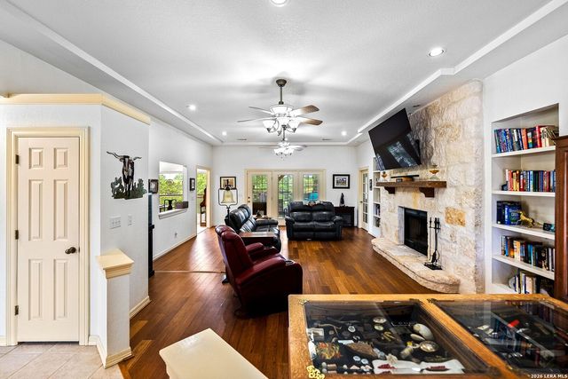 139 N Drew, Kerrville, TX 78028