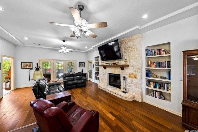 139 N Drew, Kerrville, TX 78028