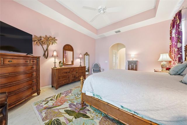 5453 GROVE MANOR, Lady Lake, FL 32159