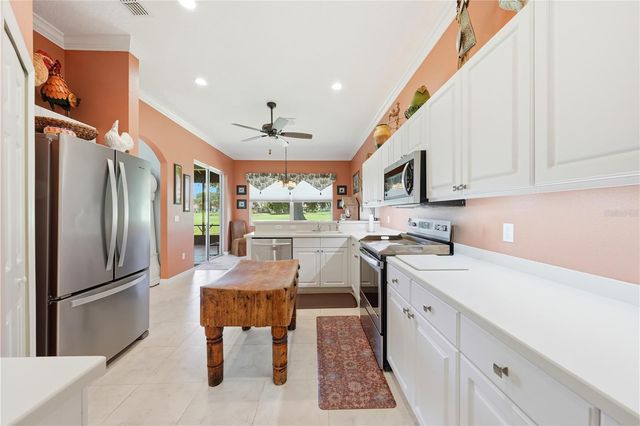 5453 GROVE MANOR, Lady Lake, FL 32159