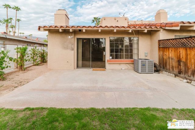 46400 Ryway Place 10, Palm Desert, CA 92260