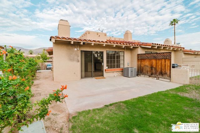 46400 Ryway Place 10, Palm Desert, CA 92260