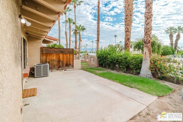 46400 Ryway Place 10, Palm Desert, CA 92260