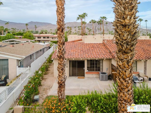 46400 Ryway Place 10, Palm Desert, CA 92260