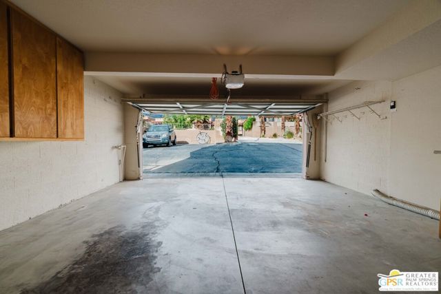 46400 Ryway Place 10, Palm Desert, CA 92260