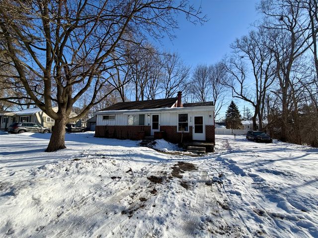 274 Florawood Street, Waterford, MI 48327