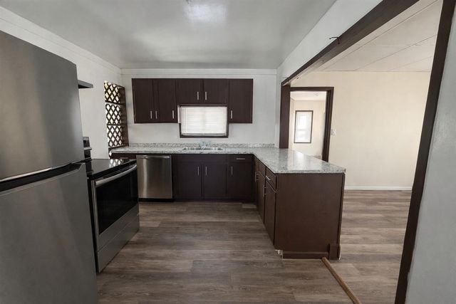 274 Florawood Street, Waterford, MI 48327