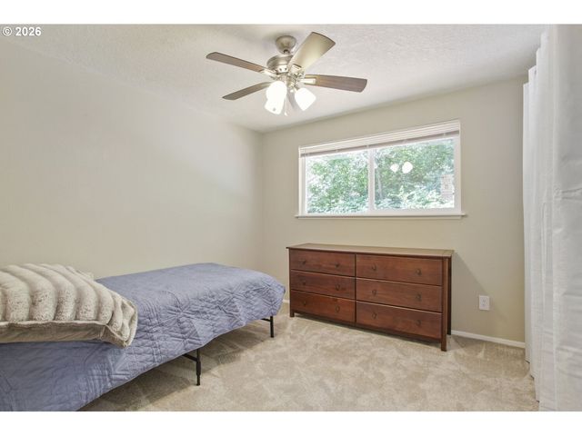 5048 Sw CORONADO St, Portland, OR 97219
