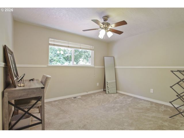 5048 Sw CORONADO St, Portland, OR 97219