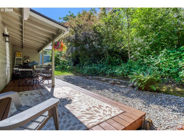 5048 Sw CORONADO St, Portland, OR 97219