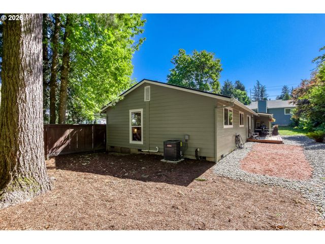5048 Sw CORONADO St, Portland, OR 97219