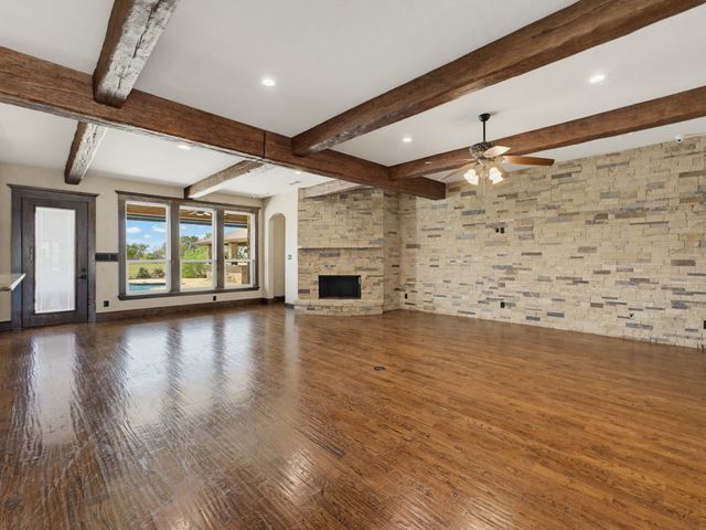 189 Hlavek Road, Decatur, TX 76234