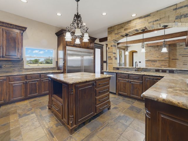 189 Hlavek Road, Decatur, TX 76234