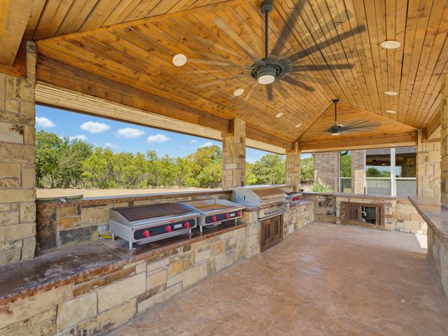 189 Hlavek Road, Decatur, TX 76234