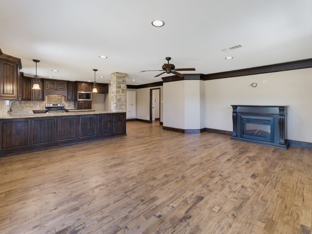 189 Hlavek Road, Decatur, TX 76234